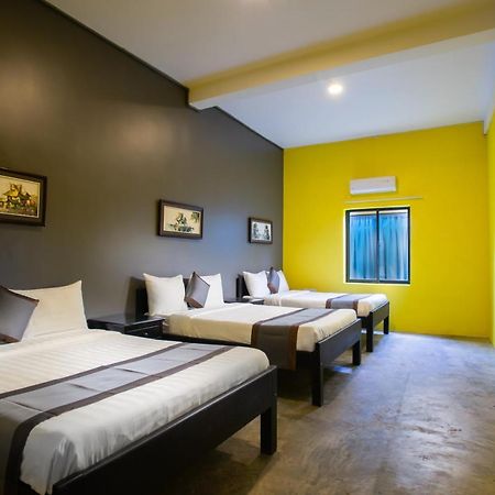 White Rabbit Hostel Siem Reap (Adults Only) Exteriör bild