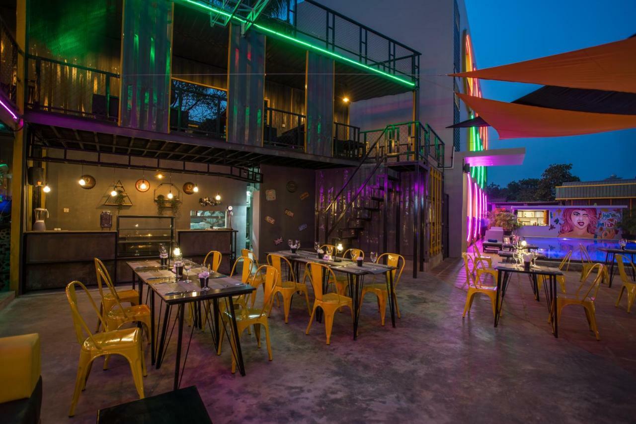 White Rabbit Hostel Siem Reap (Adults Only) Exteriör bild