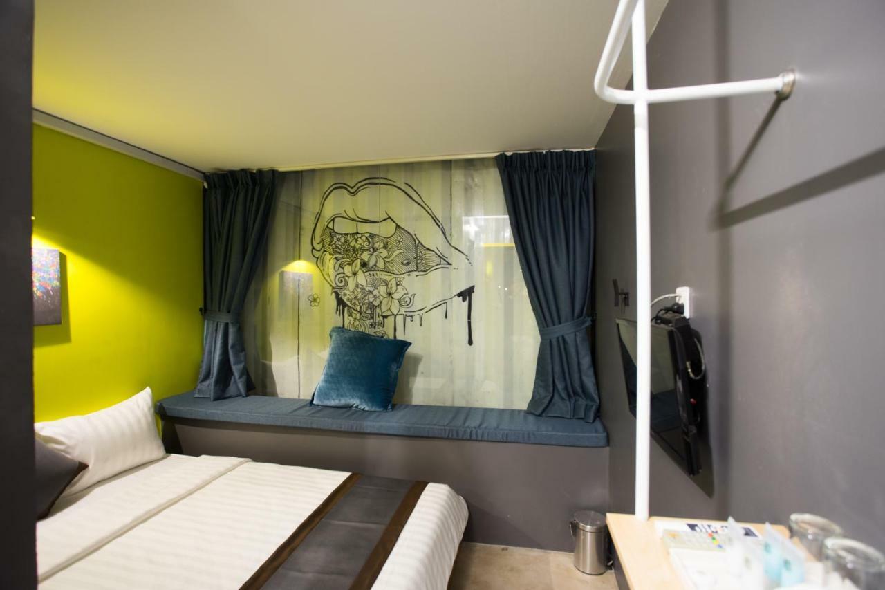 White Rabbit Hostel Siem Reap (Adults Only) Exteriör bild